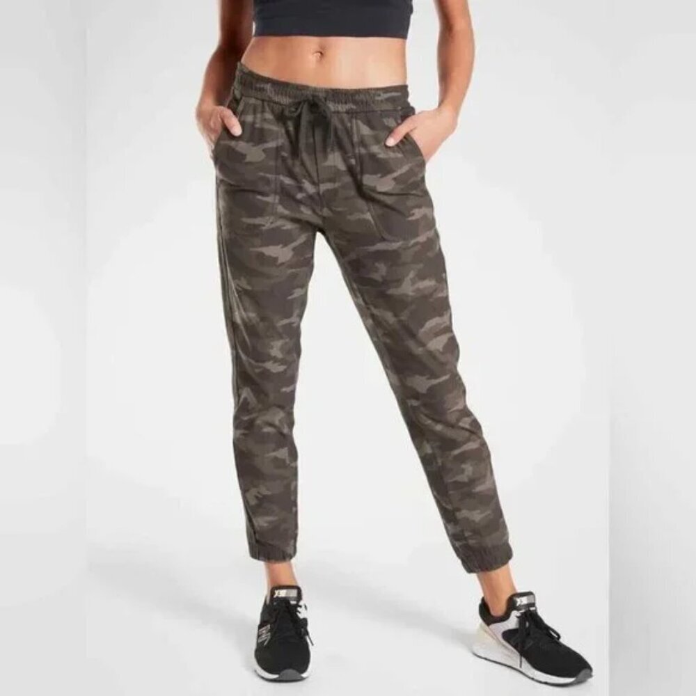 ATHLETA Camo Farallon Joggers‎ Pants, Drawstring Waist